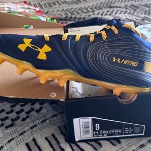 Cleats! Football/soccer underamour nitros size 9